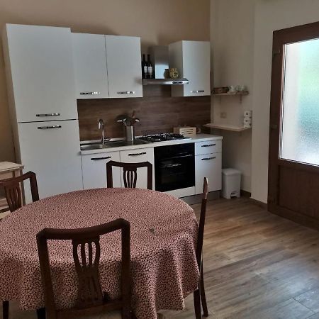 Al Centesimo Chilometro - Ristoro Del Pellegrino Hostel Montefiascone Ngoại thất bức ảnh
