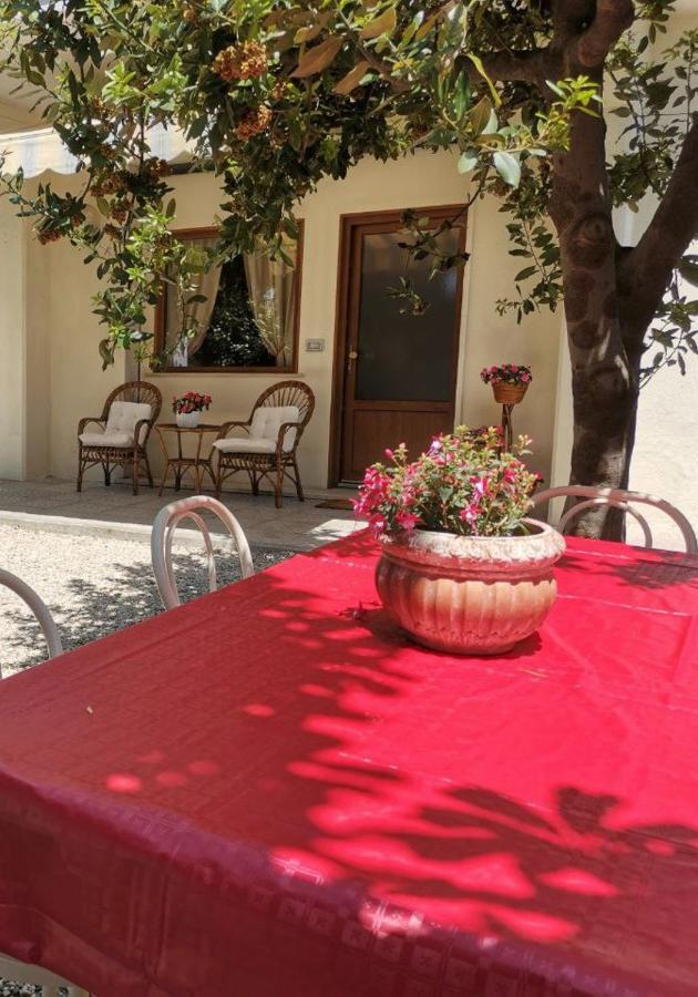 Al Centesimo Chilometro - Ristoro Del Pellegrino Hostel Montefiascone Ngoại thất bức ảnh